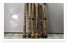 「尺八6本と尺八スタンド1個」写真