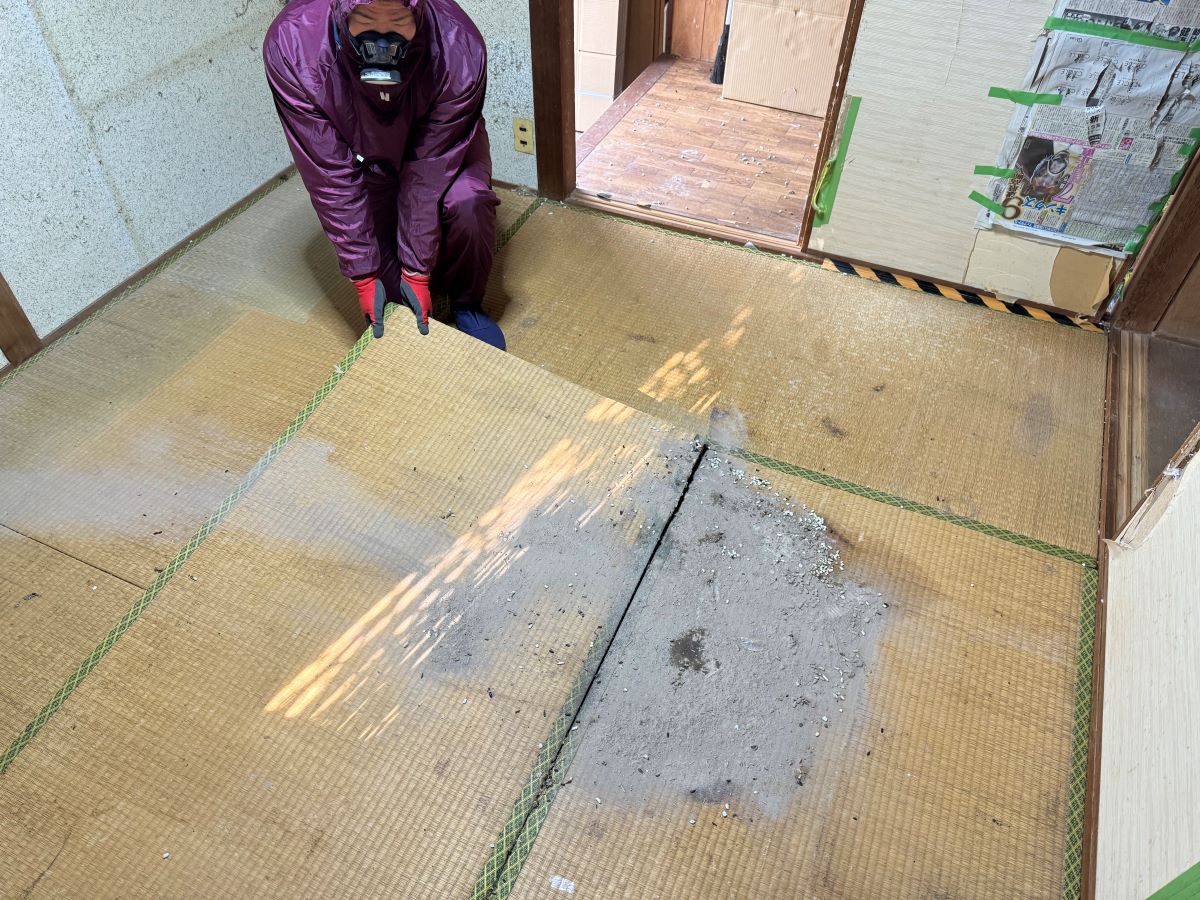 「故人様宅の特殊清掃のご依頼をいただきました」作業写真